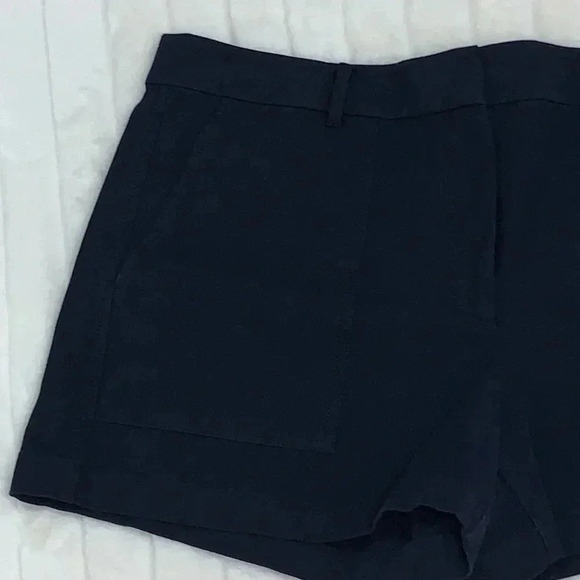 Women’s Ann Taylor Navy Shorts Size 14 PRE-OWNED EXCELLENT CONDITION - Picture 2 of 6